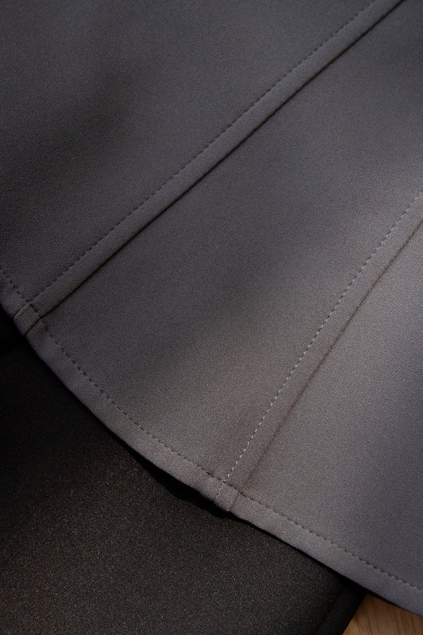 Quinnie Dress In Grey Black