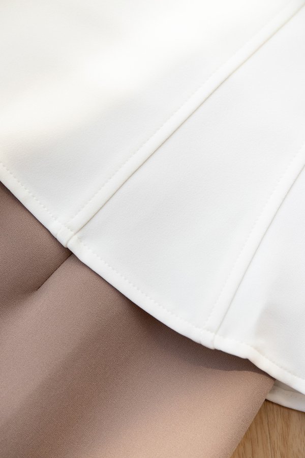 Quinnie Dress In White Taupe