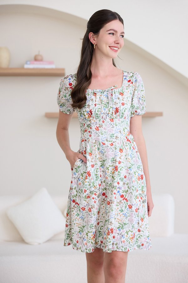 Aviva Dress In White Florals