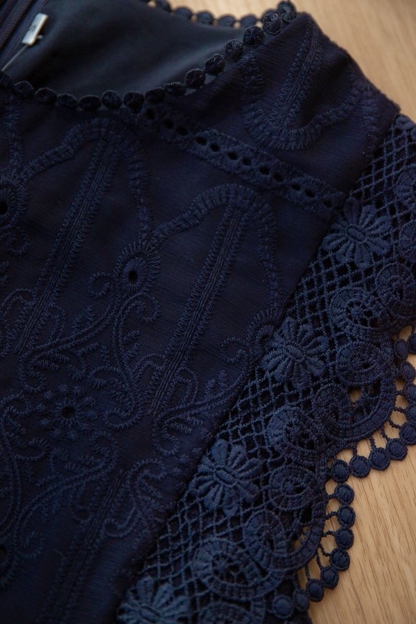 Noa Top In Crochet Blue