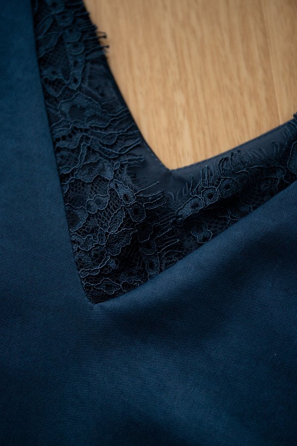 Amelie Top In Peacock Blue