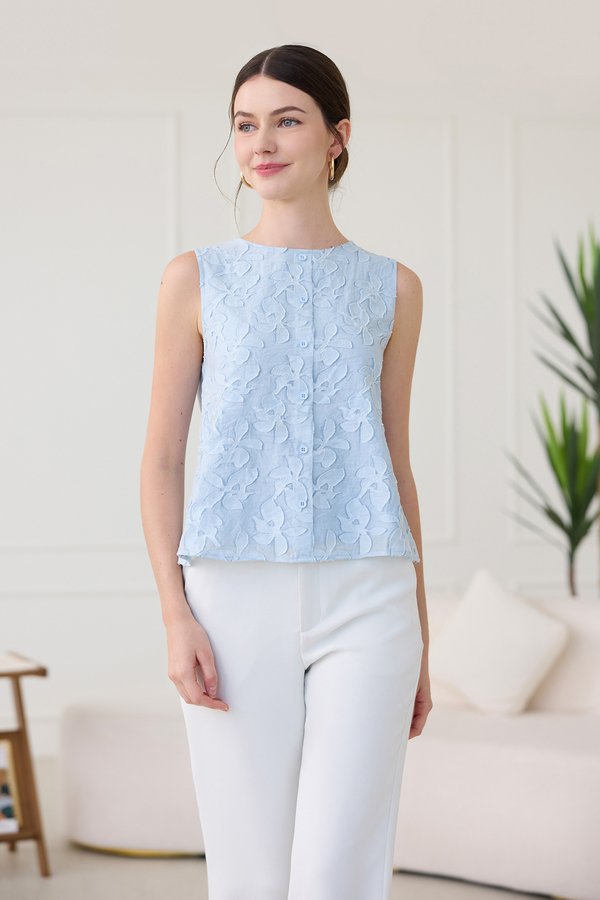 Elias Top In Muted Blue
