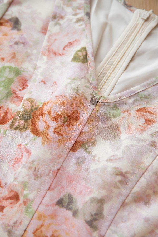 Elisabelle Dress In Cream Florals