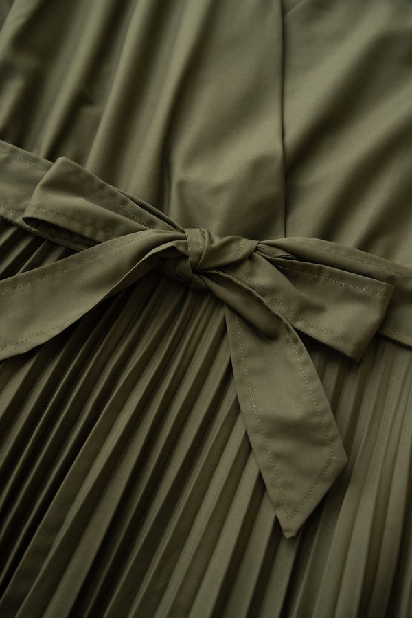 Jazlyn Dress In Olive Green