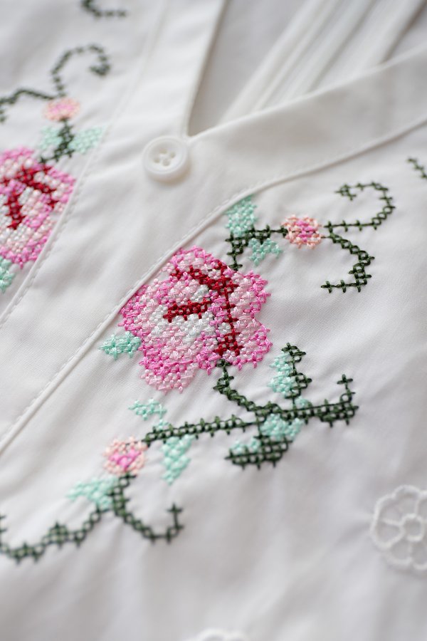 Lacey Top In Embroidered White