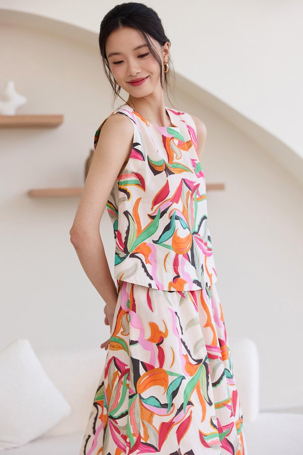 Paradise Top In Bold Prints