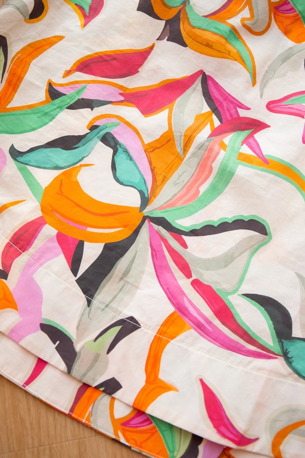 Paradise Top In Bold Prints