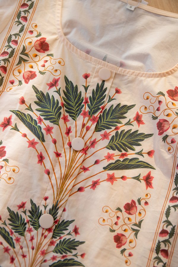Georgette Top In Tropical Prints