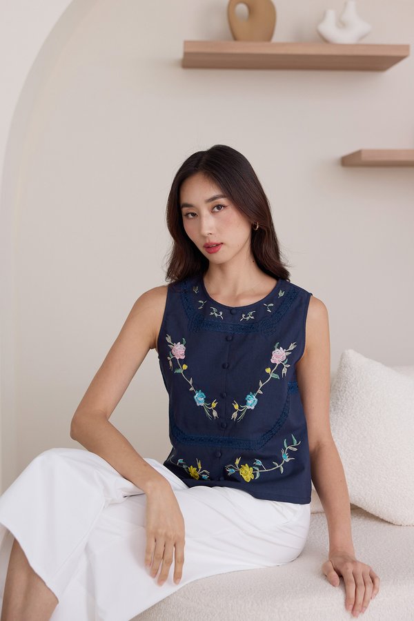 Aven Top In Embroidered Blue