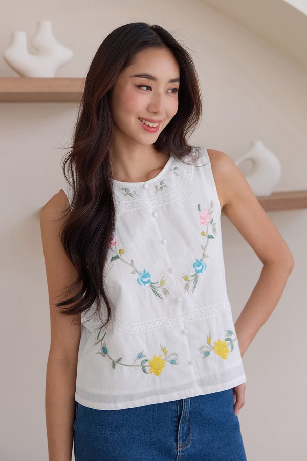 Aven Top In Embroidered White