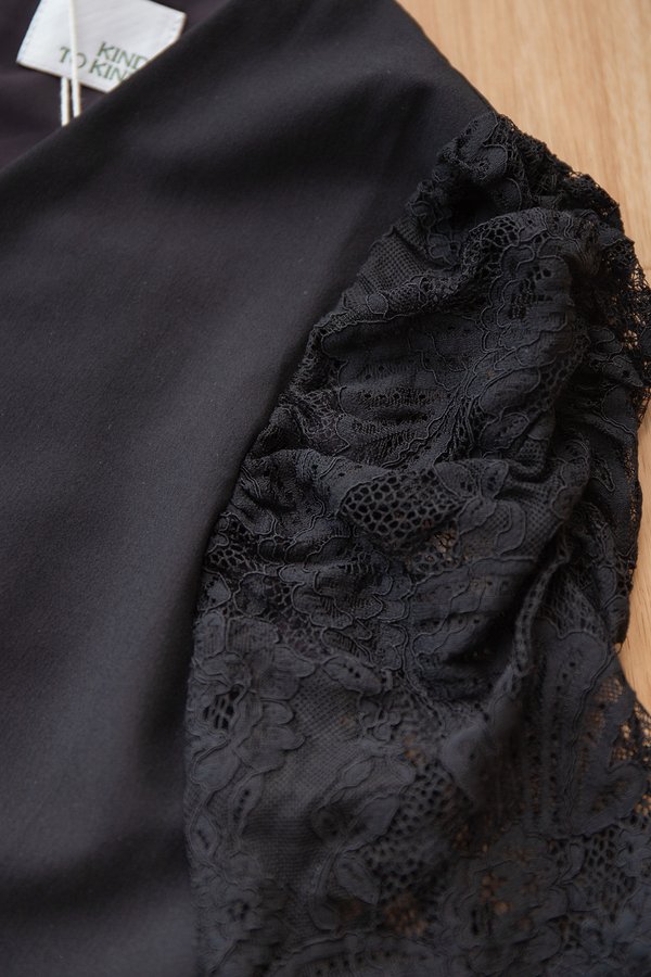 Katy Top In Classic Black