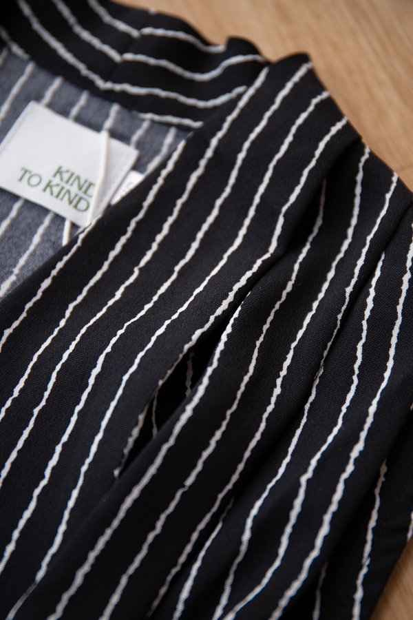 Kindle Top In Black Stripes
