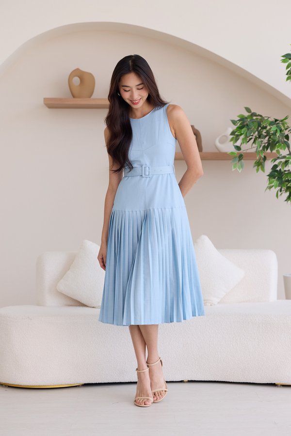 Linette Dress In Mid Wash