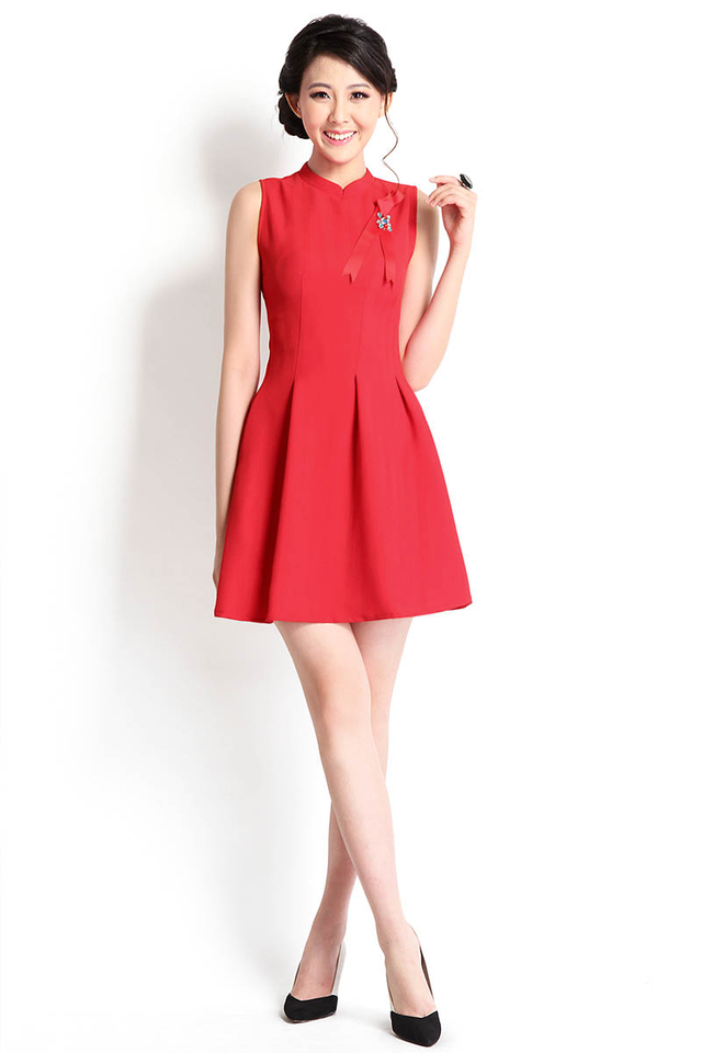 Sublime Shine Cheongsam Dress In Red