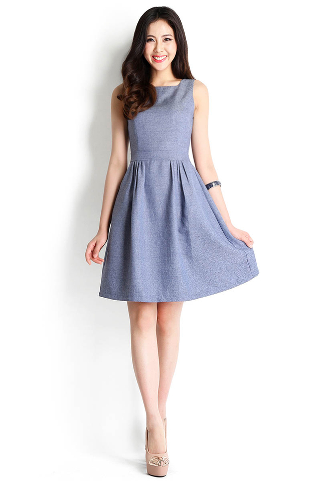 Business And Leisure Dress In Tweed Blue