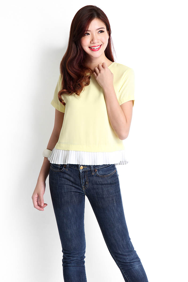 Exceptionally Merry Top In Soft Yellow