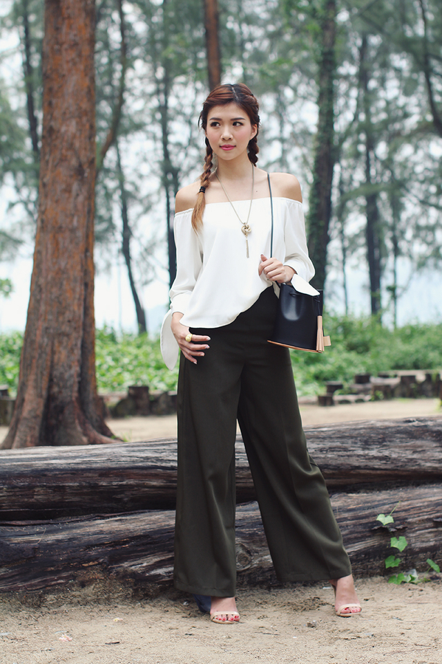 Military Trousers In Olive