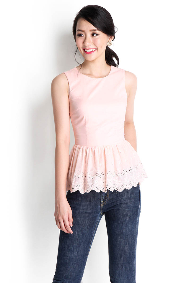 Thea Top In Peach Pink