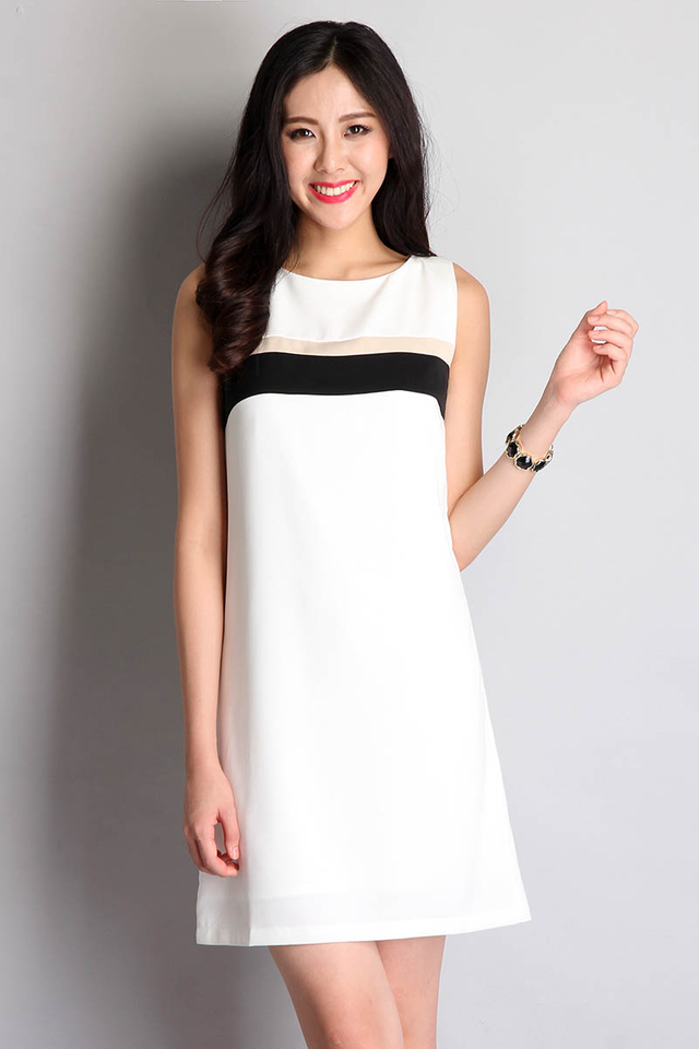 Mad For Munich Dress In White