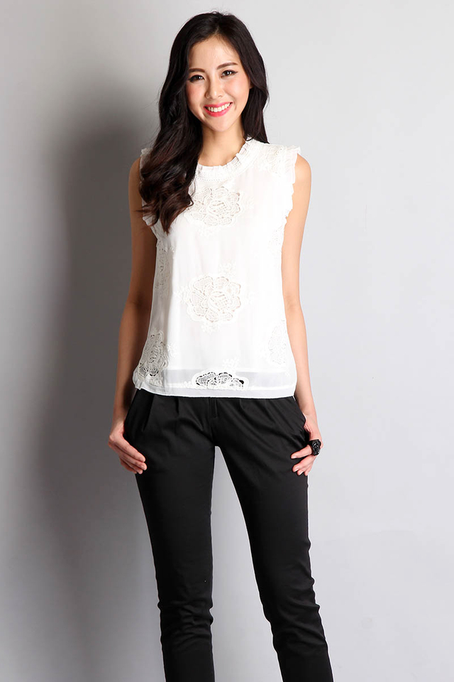 Aster Of Avalon Top In Ivory White