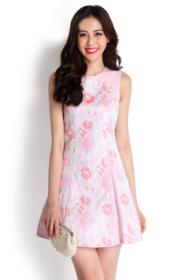Chamomile Valley Cheongsam Dress In Crepe Pink
