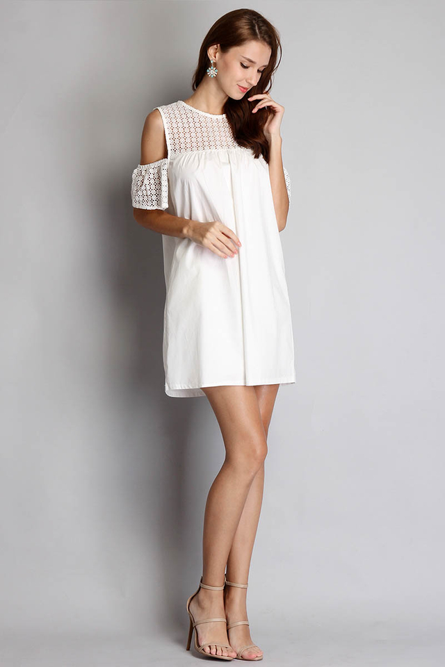 Holiday Leisure Dress In White