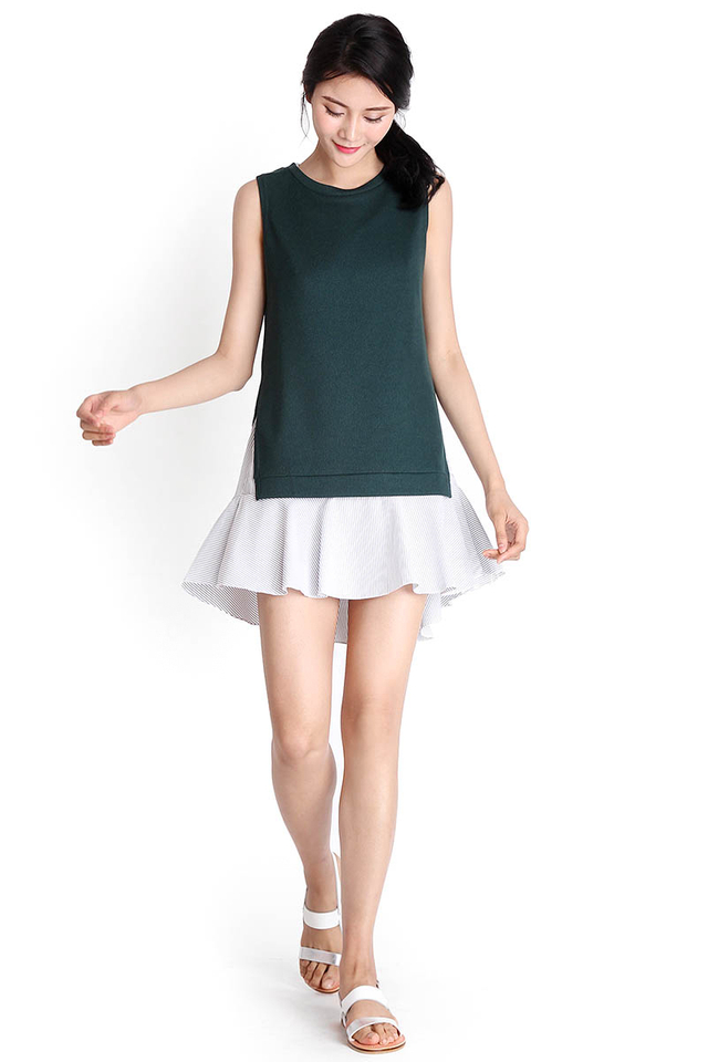 Weekend Vacationer Dress In Forest Green