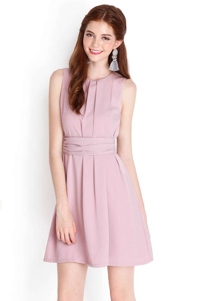 Editor's Muse Dress In Dusty Pink