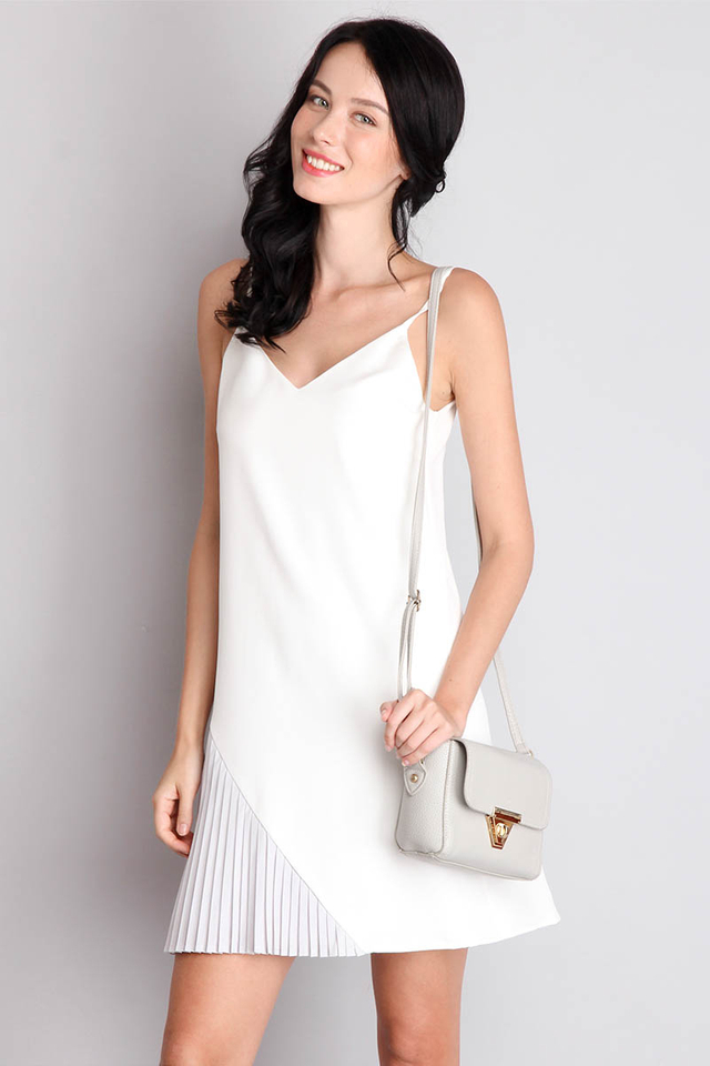 Spellbound Dress In White 
