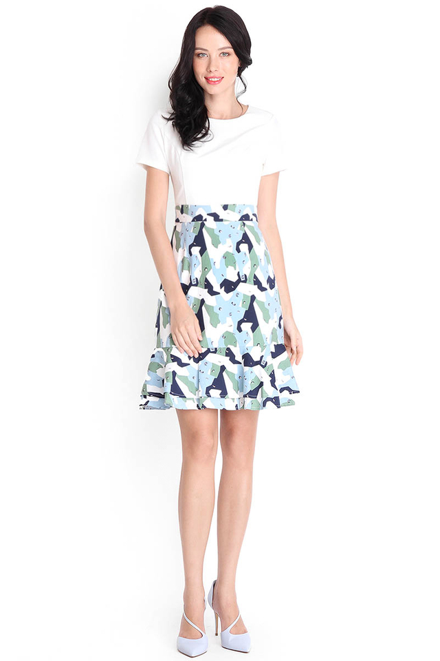 Quintessentially Poised Dress In Abstract Prints
