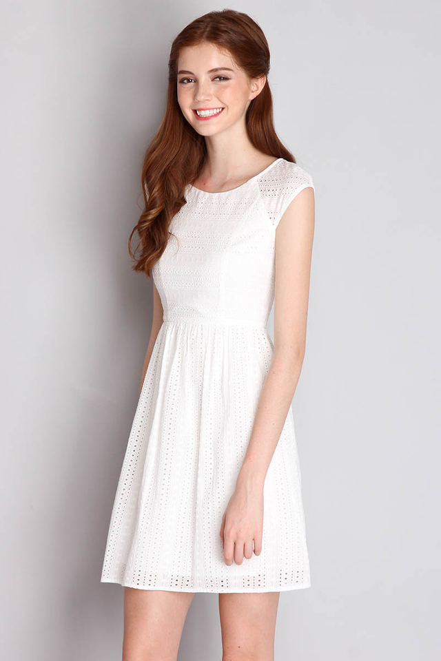 Postcard Perfect Dress In Classic White