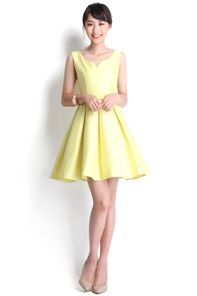 Grace Of Aurora Dress In Lemon