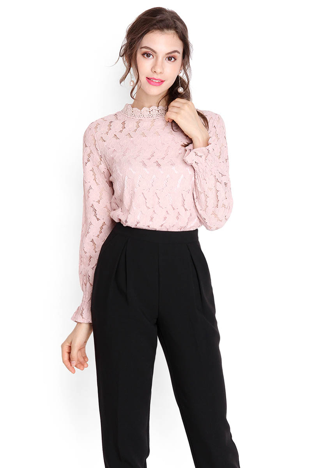 Fall For Rome Top In Pink