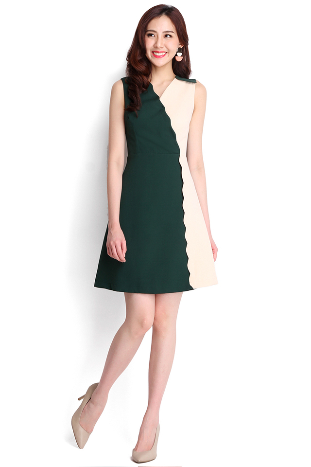 Romeo And Juliet Dress In Forest Green