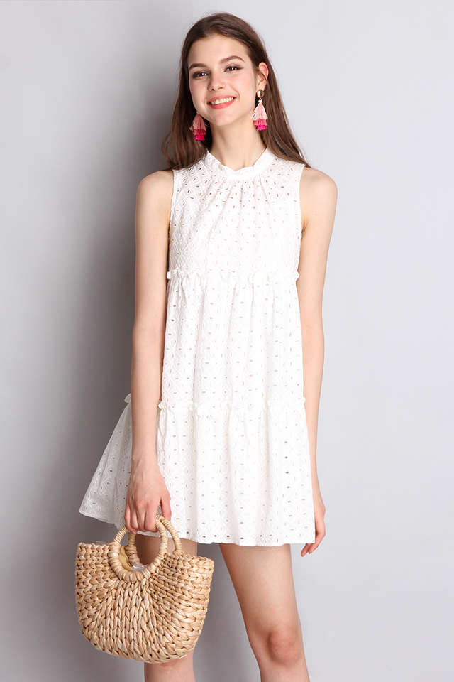 Weekend Sunshine Dress In Fresh White
