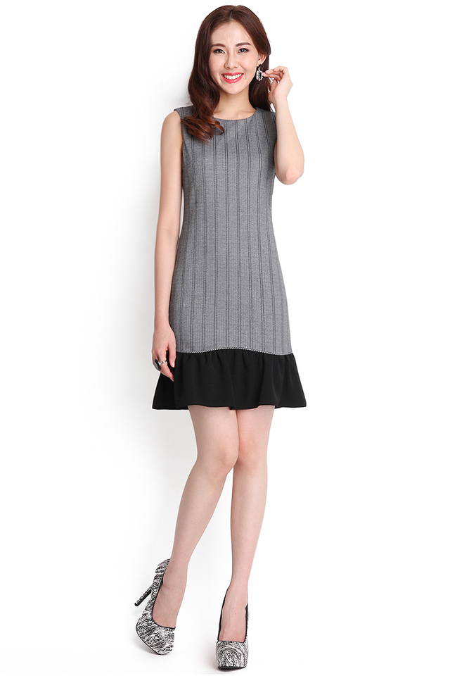 Lady Earl Dress In Textured Grey