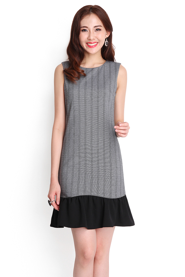 Lady Earl Dress In Textured Grey