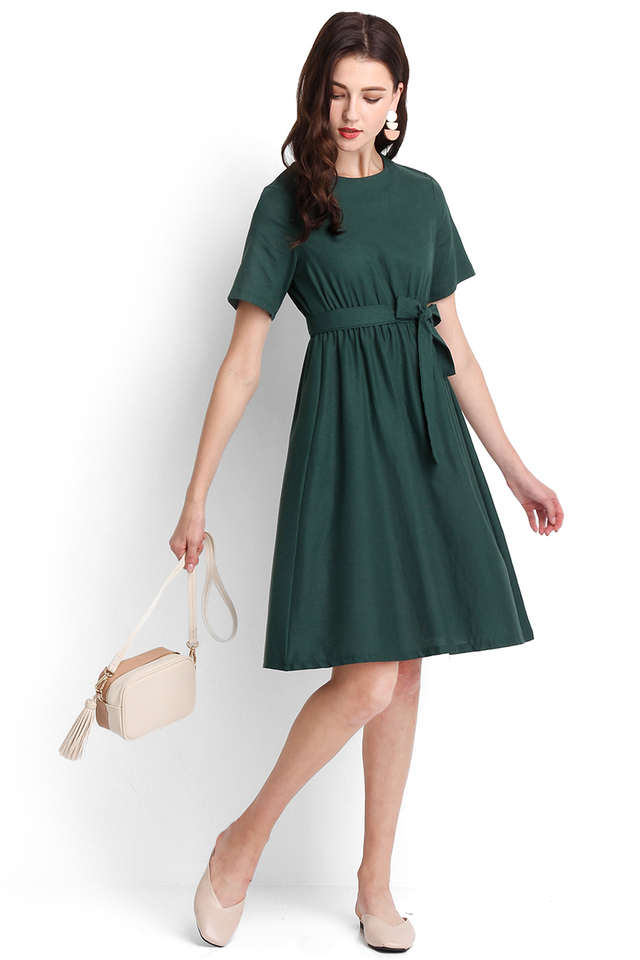 Spontaneous Adventure Dress In Forest Green
