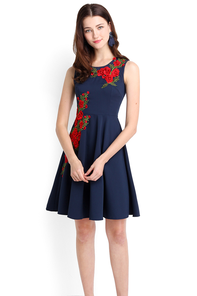 Bed Of Roses Dress In Navy Blue