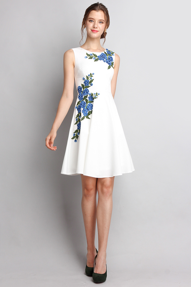 Bed Of Roses Dress In Classic White