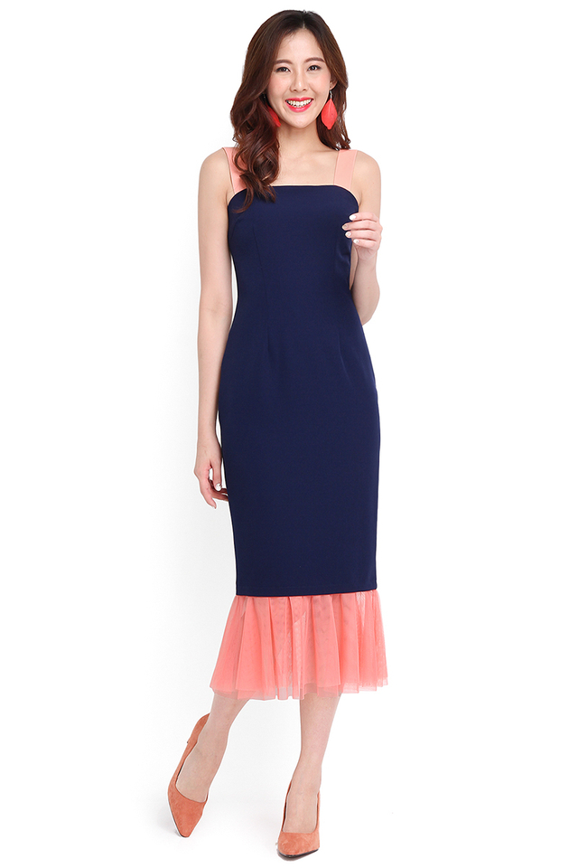 Red Carpet Moment Dress In Navy Blue
