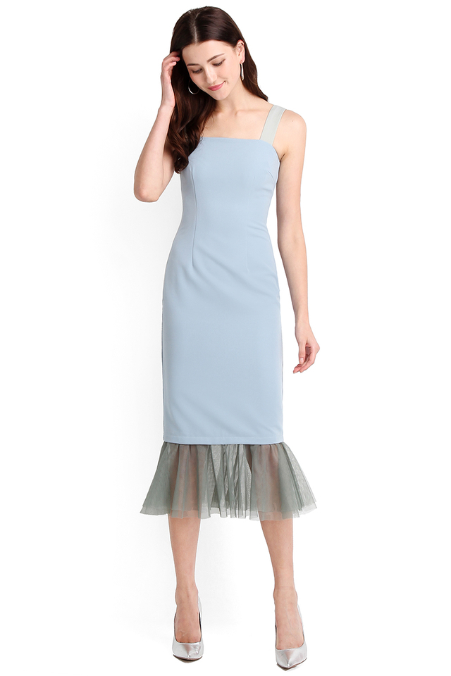 Red Carpet Moment Dress In Muted Sky