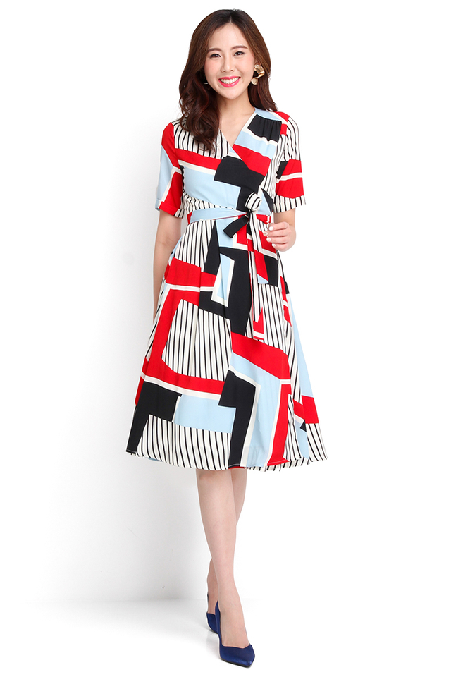 City Adventure Dress In Abstract Prints