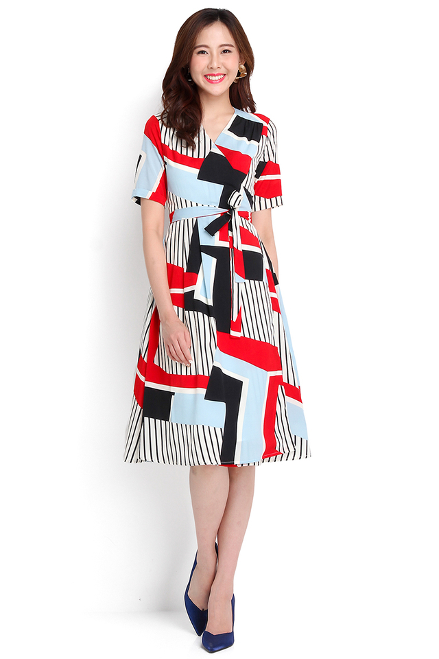 City Adventure Dress In Abstract Prints