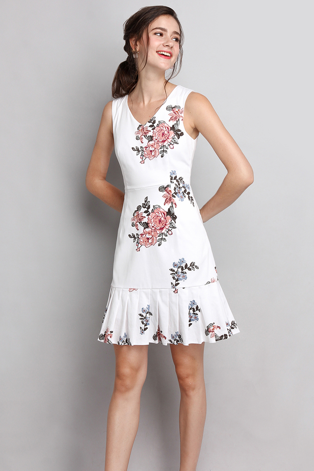 Florence Mornings Dress In White Florals