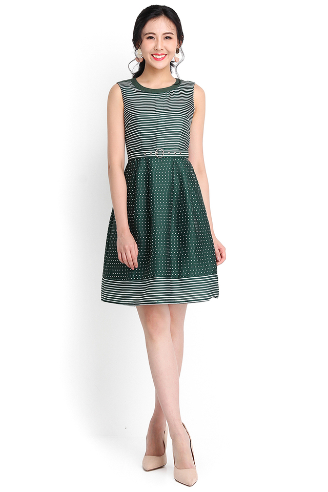 Print And Proper Dress In Forest Green