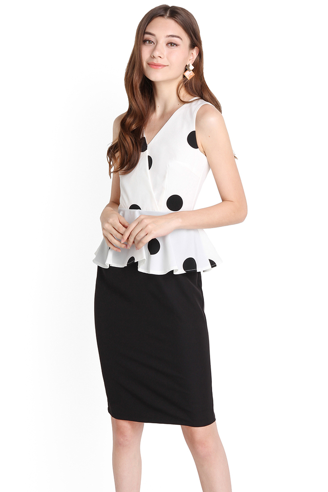 Delicate Finesse Dress In White Polka Dots