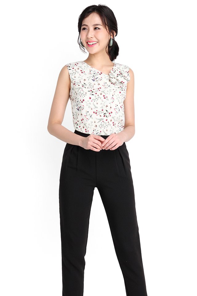 Blooming Summer Top In White Florals