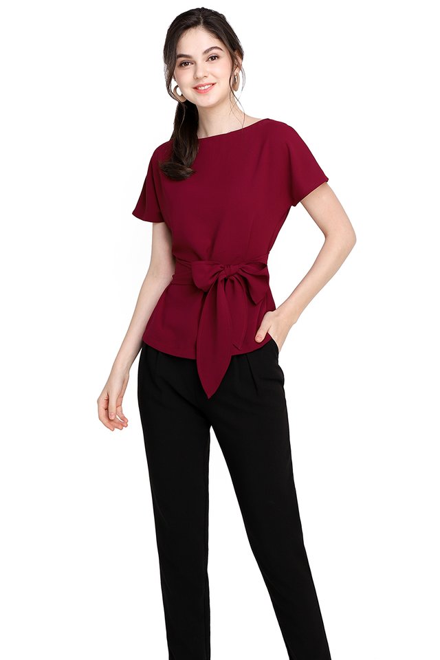 Weekday Simplicity Top In Wine Red