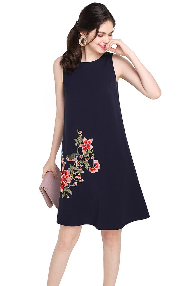 Swallow's Affection Dress In Navy Blue